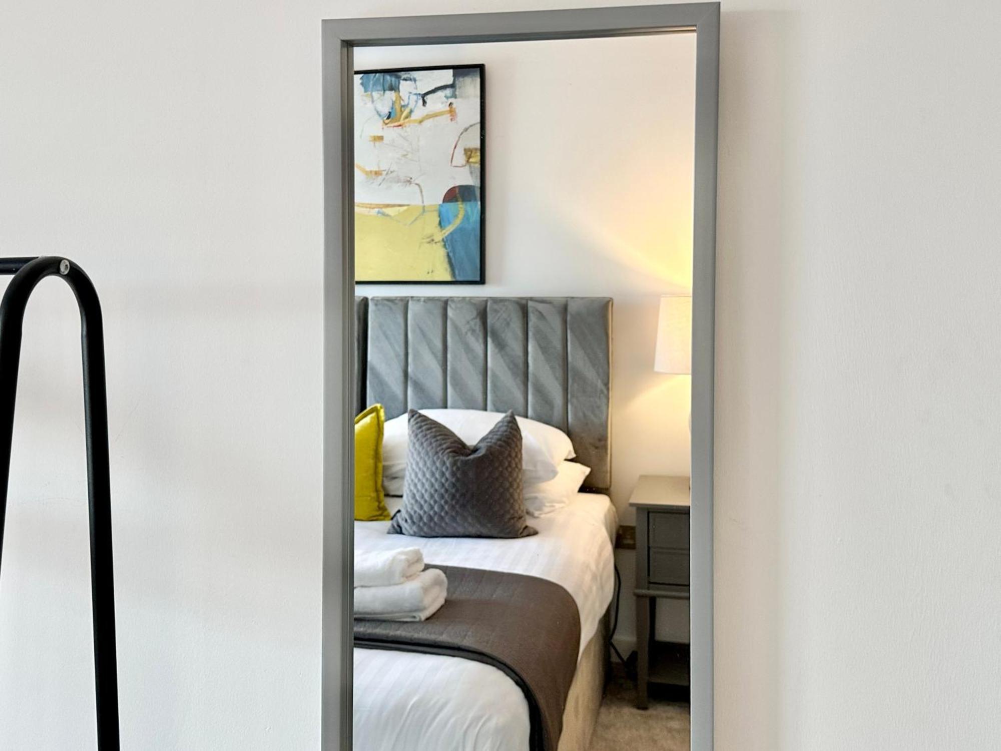 Icona Luxury Apartment With Minster Views & Allocated Parking Йорк Екстериор снимка